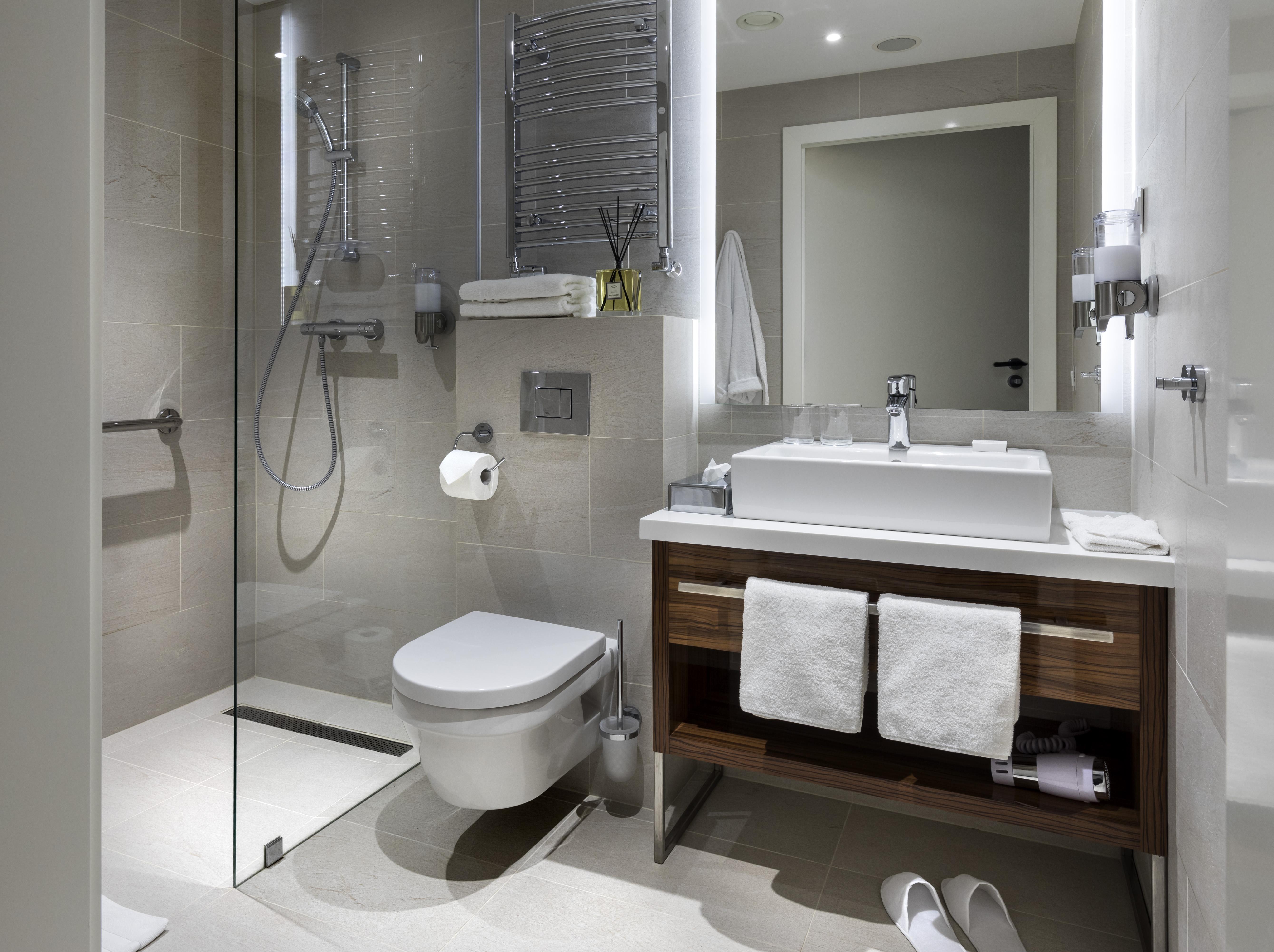 - Hotel, Conference & 4* Sopot
