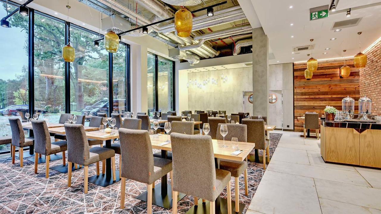 Hotell - Hotel, Conference &